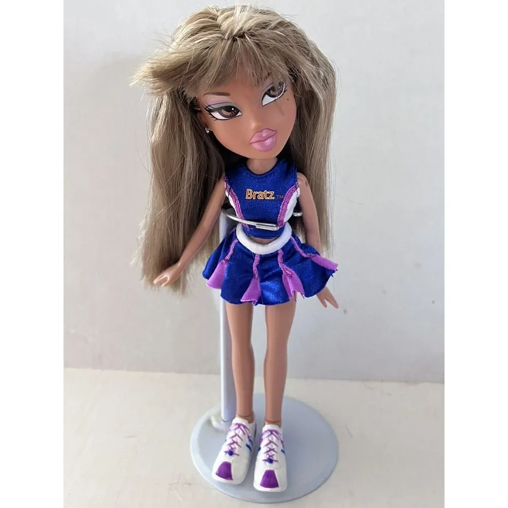 MGA Bratz Play Sportz Cheerleader Yasmin Doll Original Clothes & Shoes